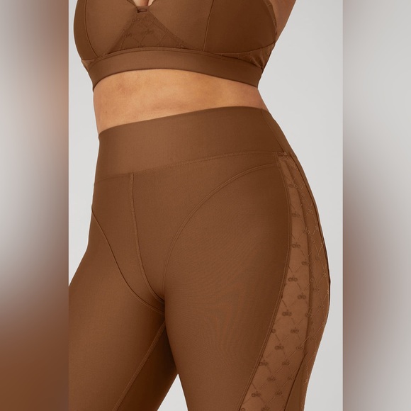 Alo Airlift Mesh High-Waist Celeste Capri in Cinnamon Brown XXS - Picture 7 of 8